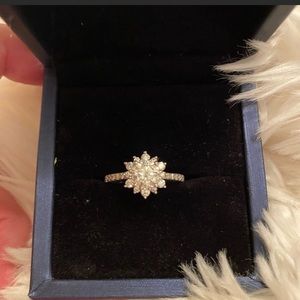 Flawless white moissanite in 925 sterling silver